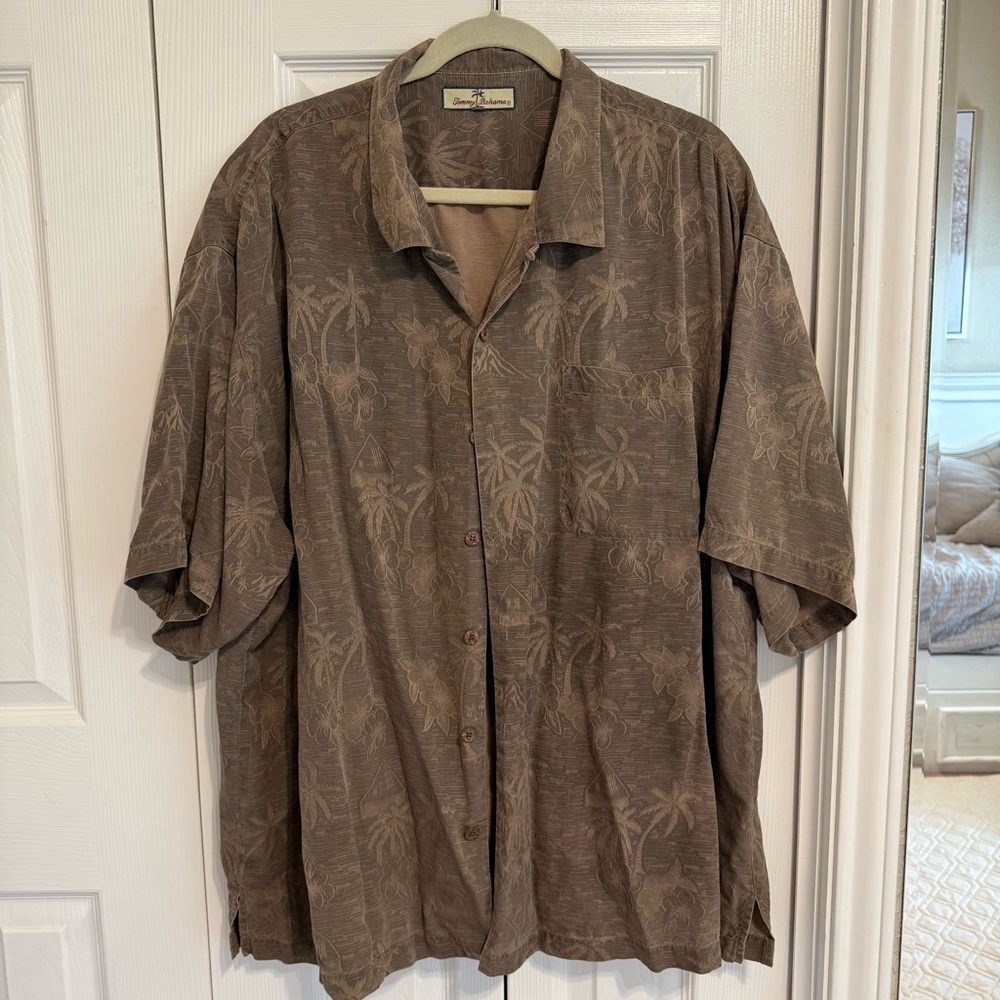 Tommy Bahama ButtonDown Shirt